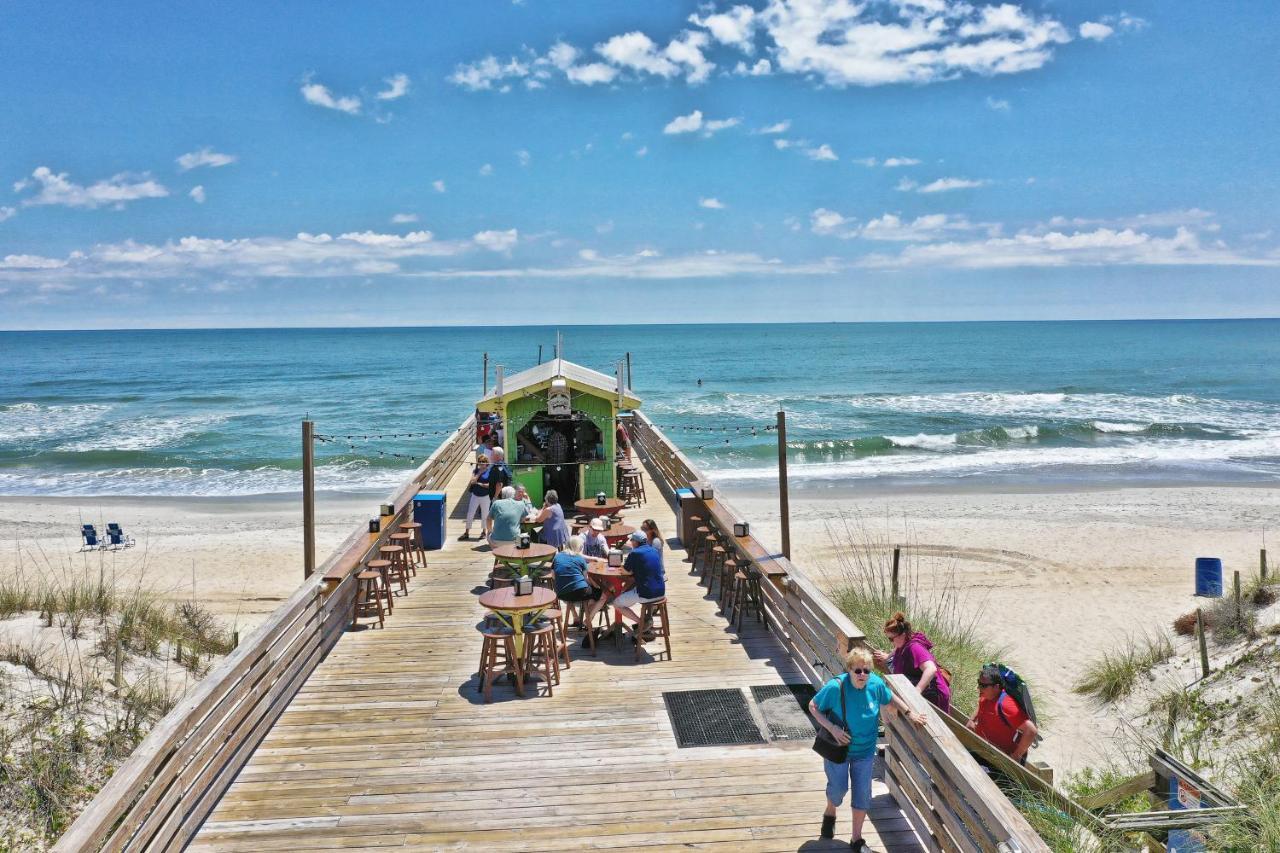 Golden Sands Oceanfront Hotel Carolina Beach Exteriör bild