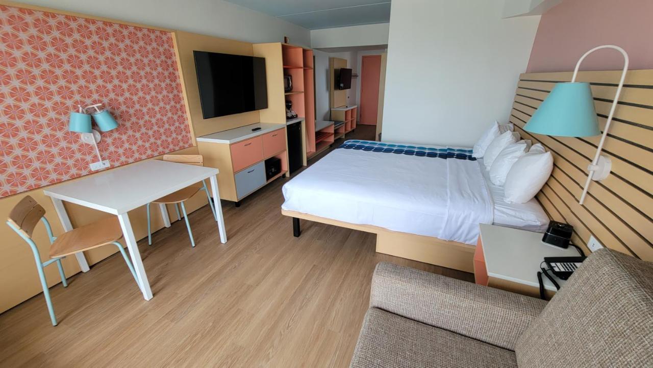 Golden Sands Oceanfront Hotel Carolina Beach Exteriör bild