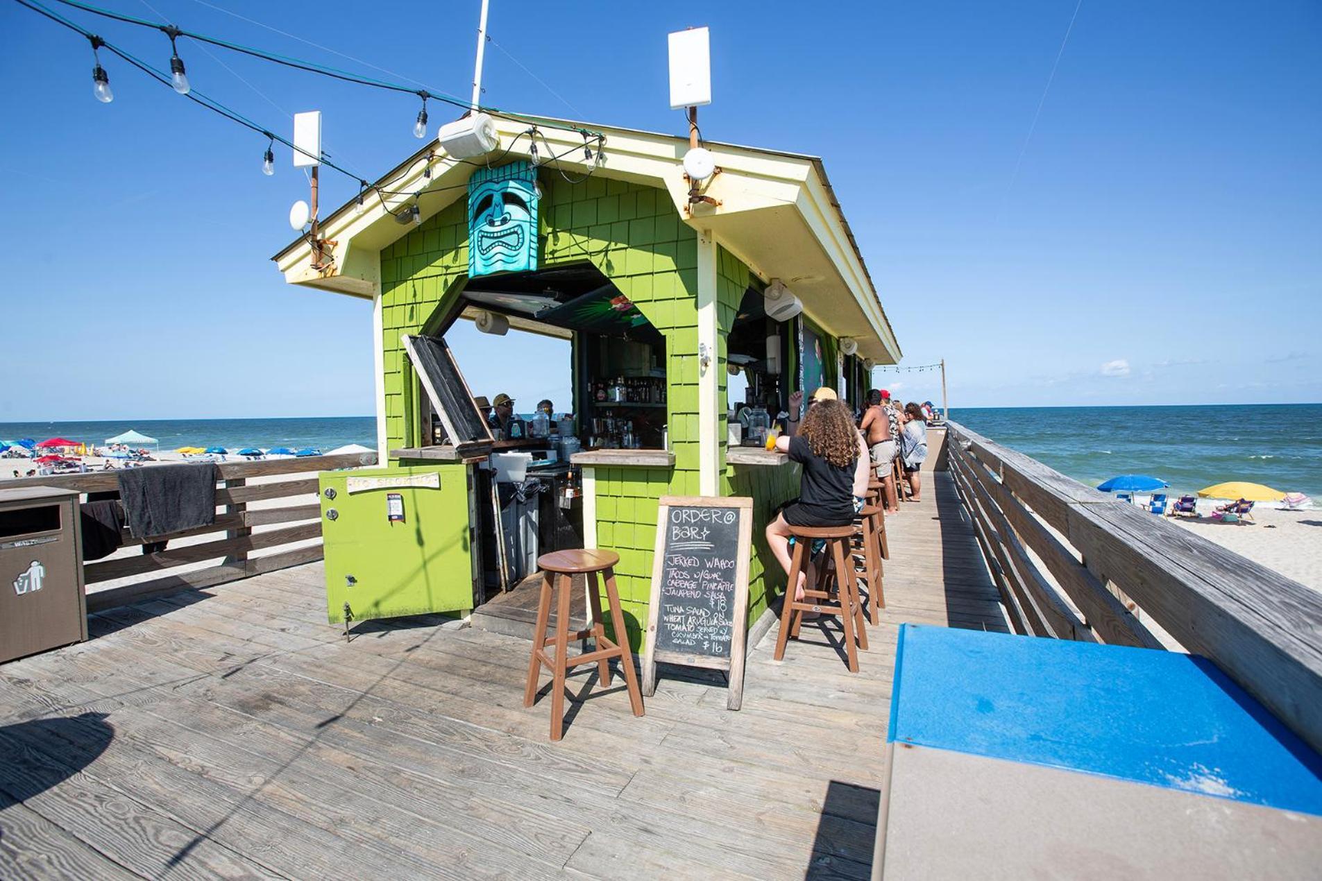 Golden Sands Oceanfront Hotel Carolina Beach Exteriör bild