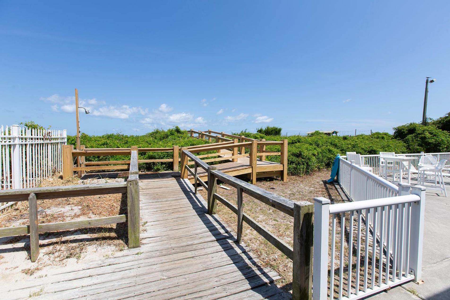 Golden Sands Oceanfront Hotel Carolina Beach Exteriör bild