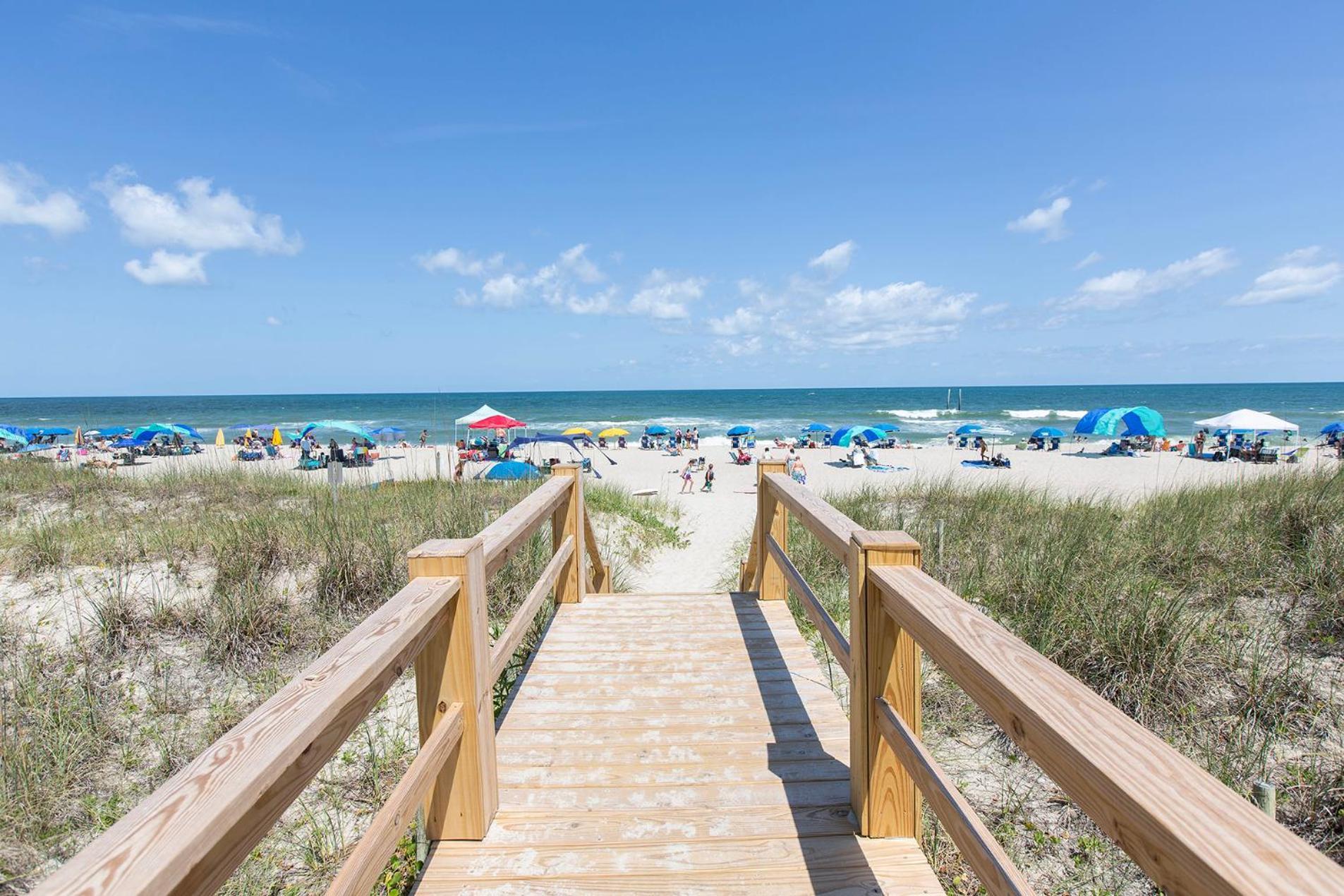 Golden Sands Oceanfront Hotel Carolina Beach Exteriör bild