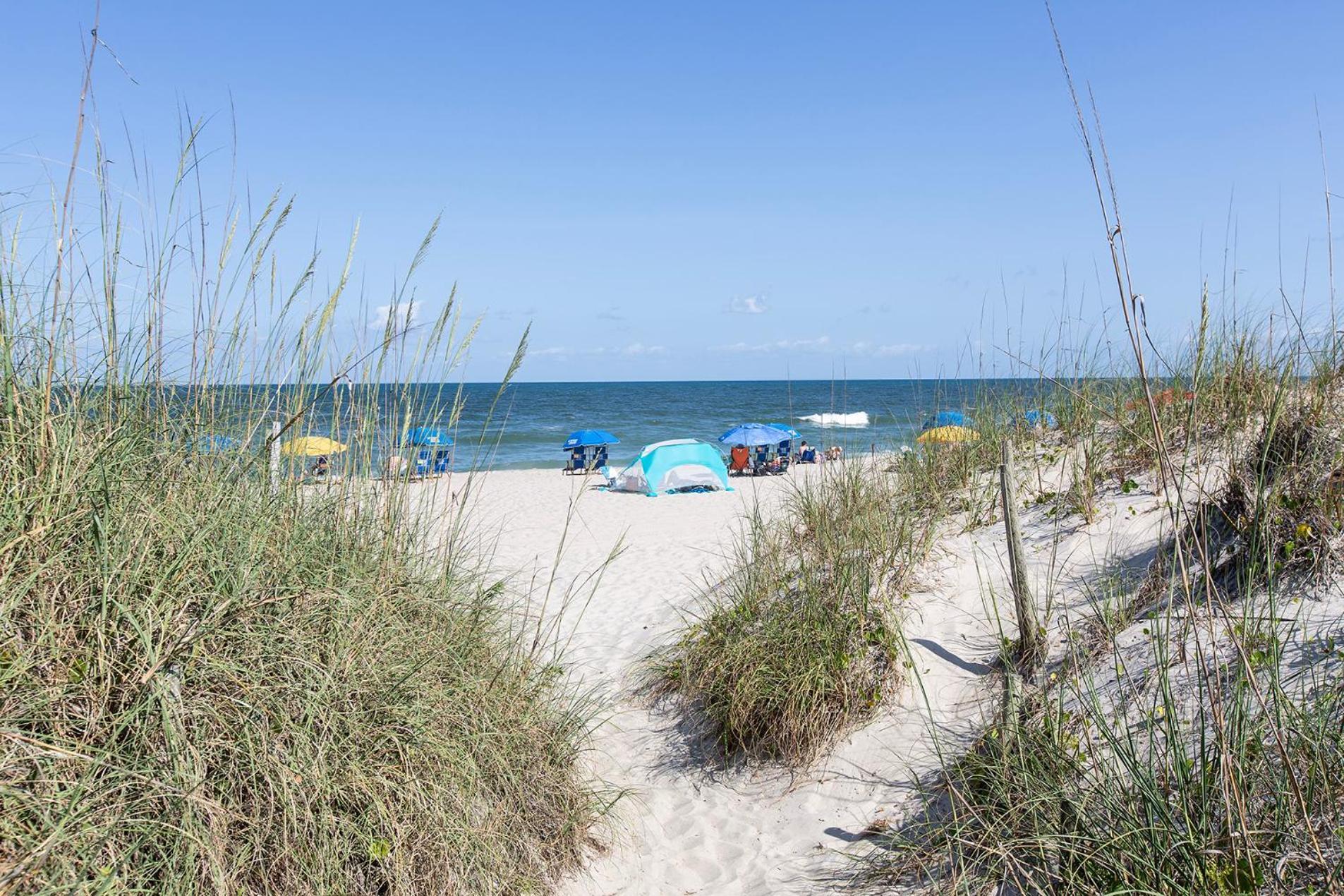 Golden Sands Oceanfront Hotel Carolina Beach Exteriör bild