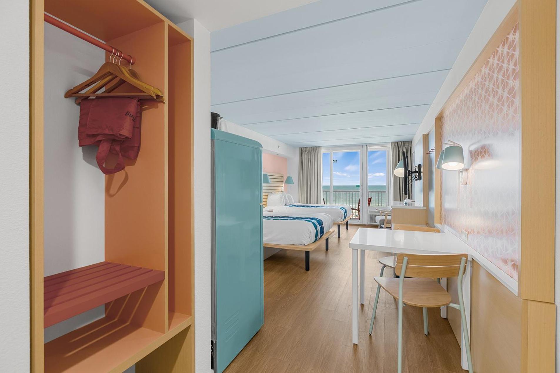 Golden Sands Oceanfront Hotel Carolina Beach Exteriör bild
